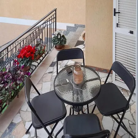 Holiday home Lovely In With Wifi Arnasco